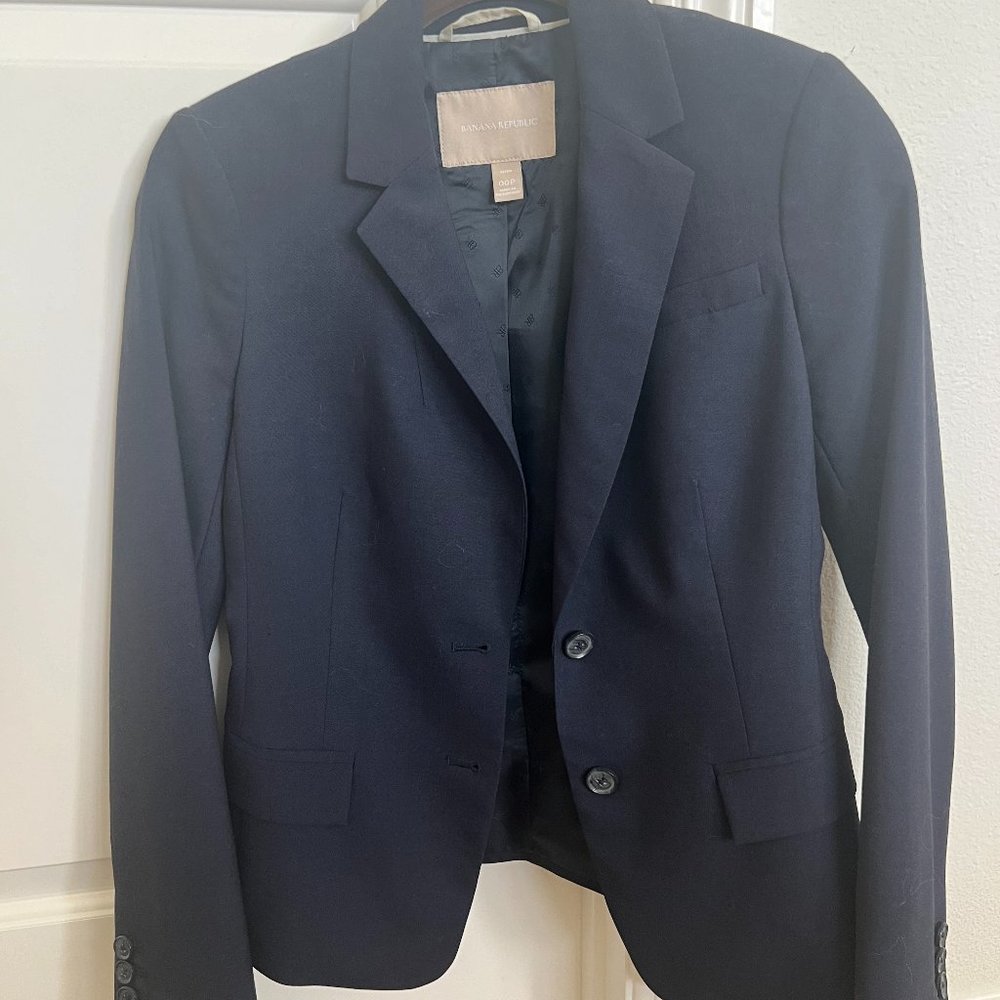 Banana Republic Women's Suit - Blazer and Skirt